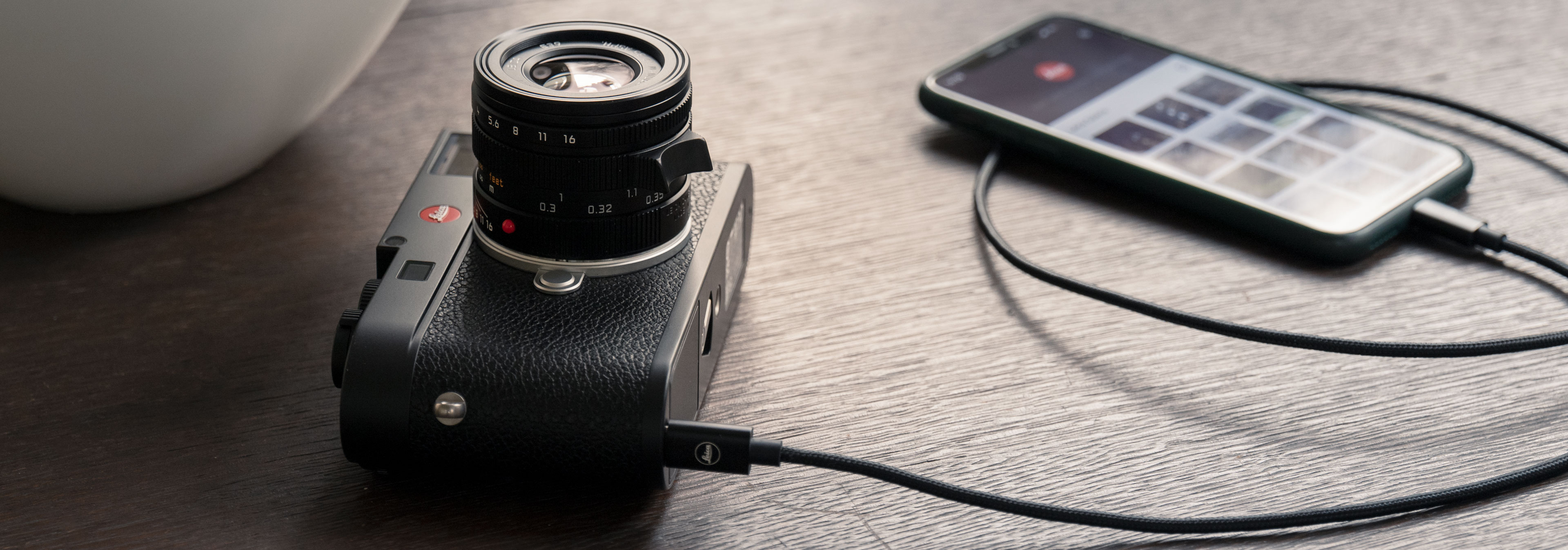 Leica M11 - Connected to Phone