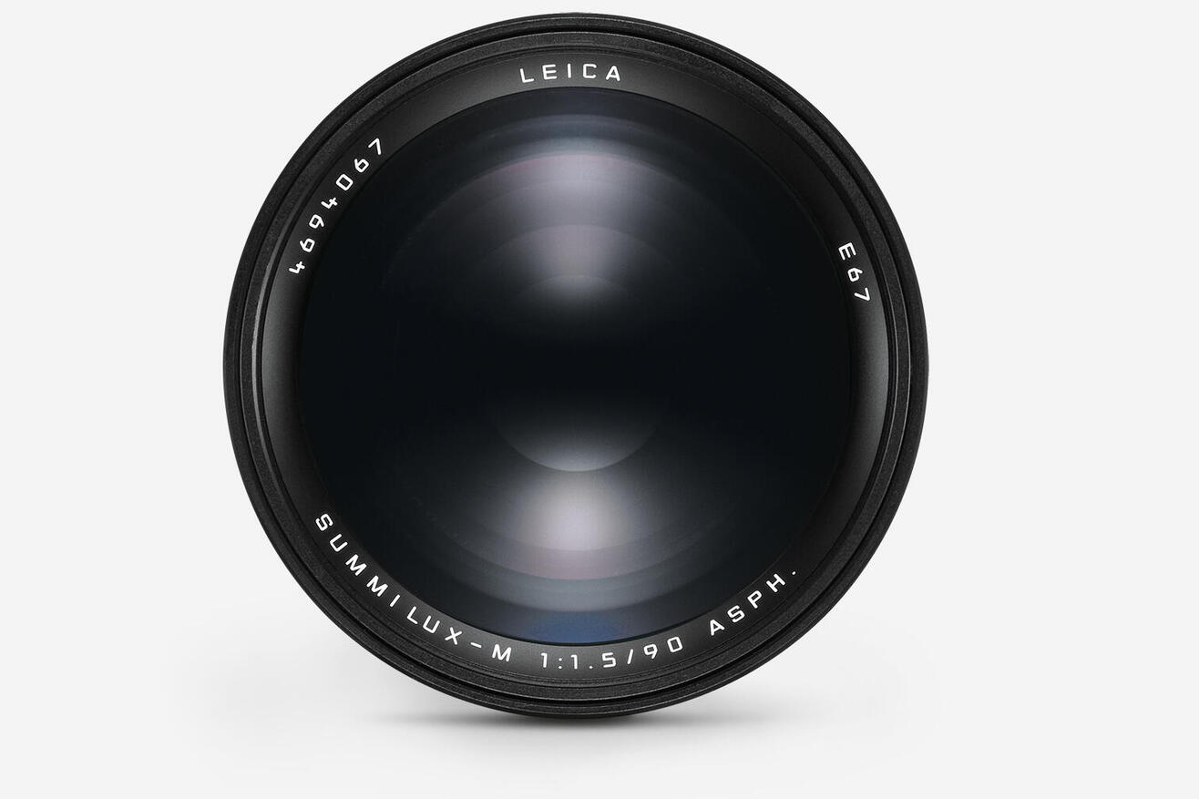 Summilux-M-1.5-90-ASPH.-LINSE-1512x1008-f4f4f4_teaser-1316x878