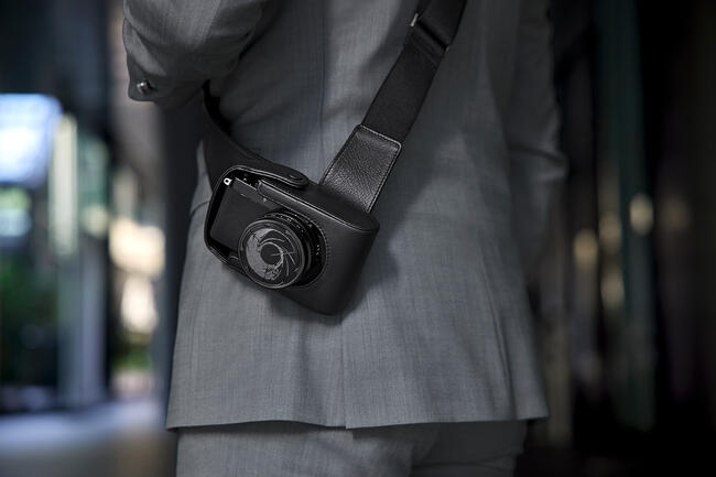 Leica D-LUX 7 007 Edition Digital Camera