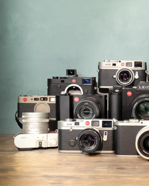 many beautiful old Leica cameras