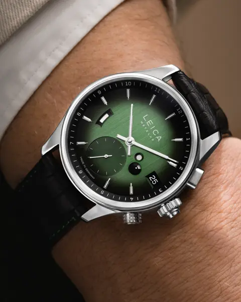 Man wears ZM 2 Urban Green