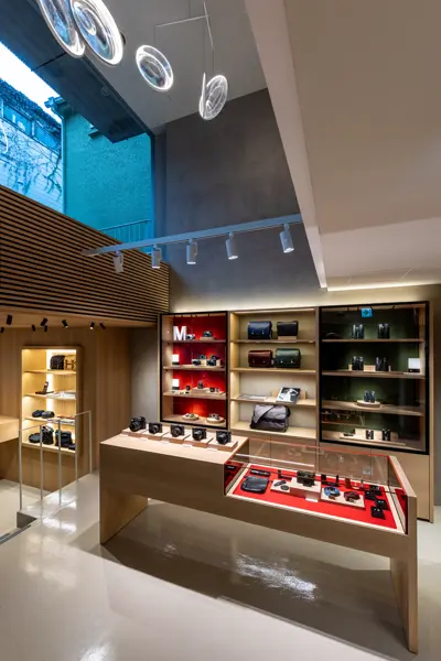 Leica Store tokyo Omotesando