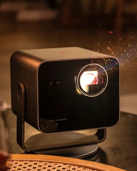Ambient picture of Leica Compact 1