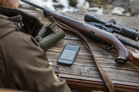 Hunter is using the Leica Ballistics App