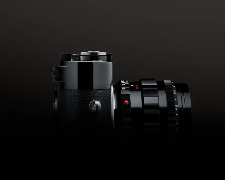 Leica M in black shadow 