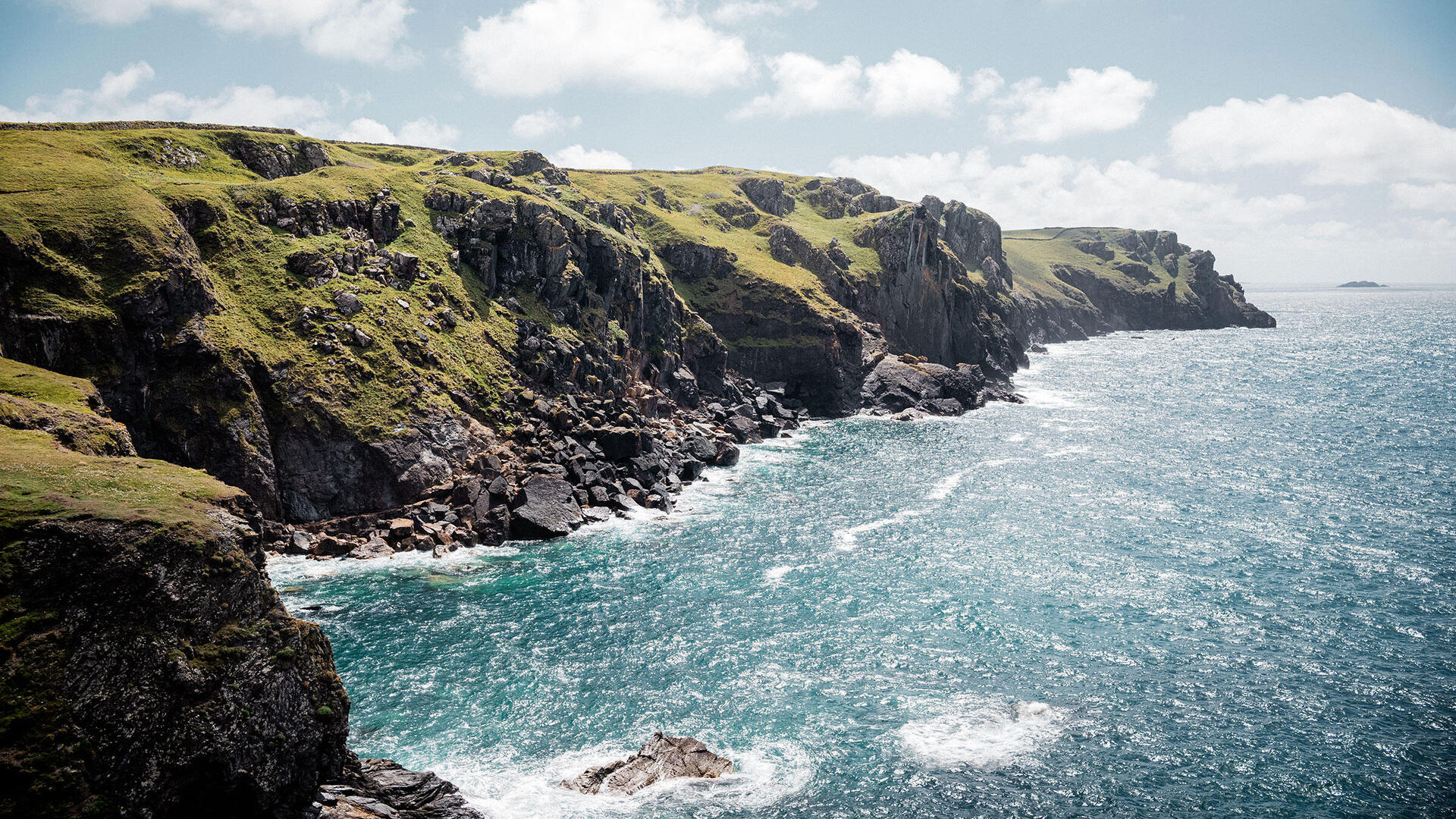 Lucy Laucht - Hike Cornwall