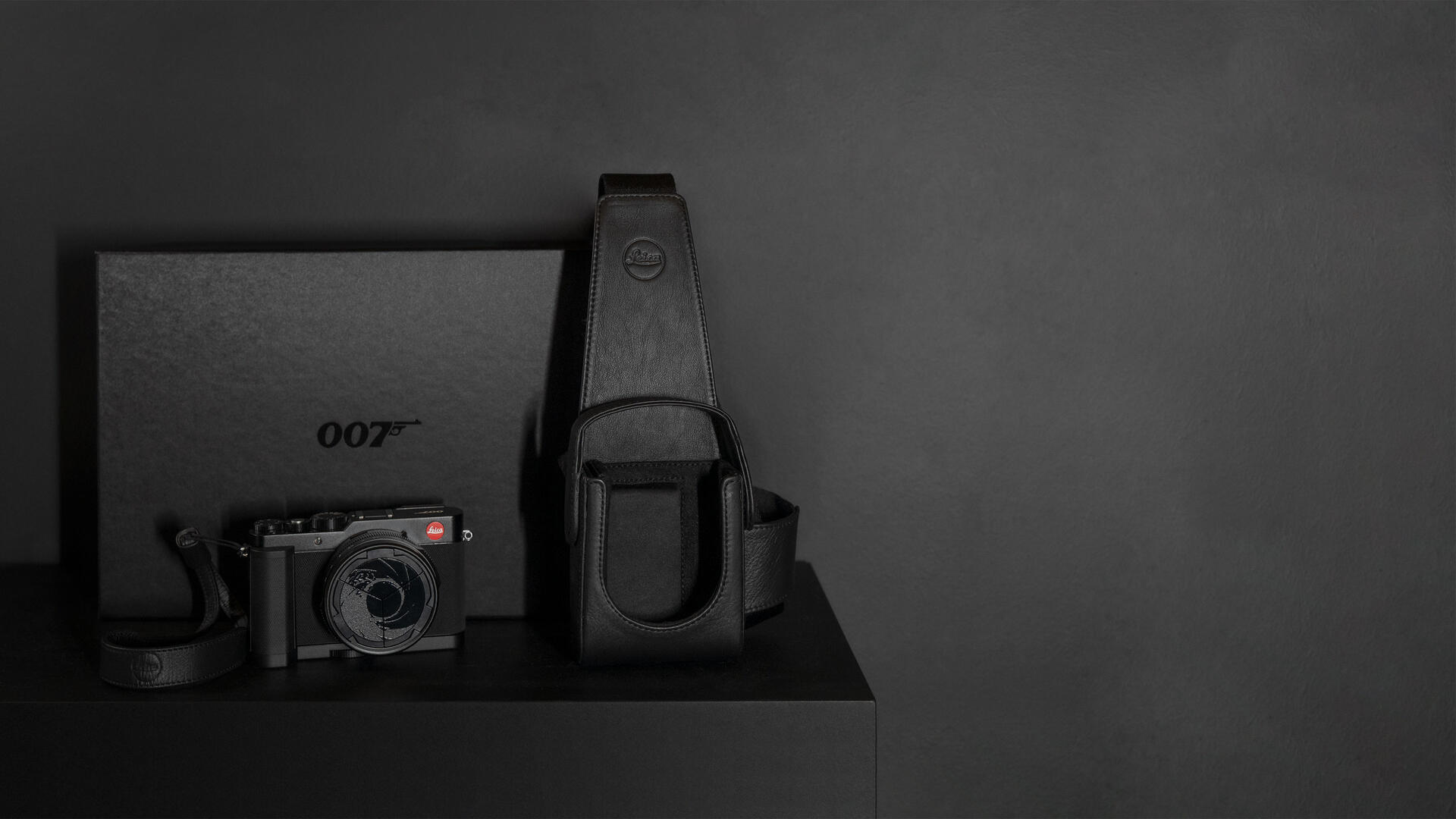 James Bond Leica D-Lux 7 007 Camera - Numbered Edition