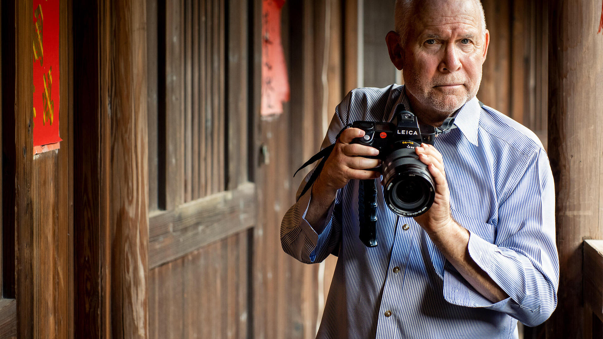 1-McCurry-SL2-China-_-Portrait-_-2400x1600_reference.jpg