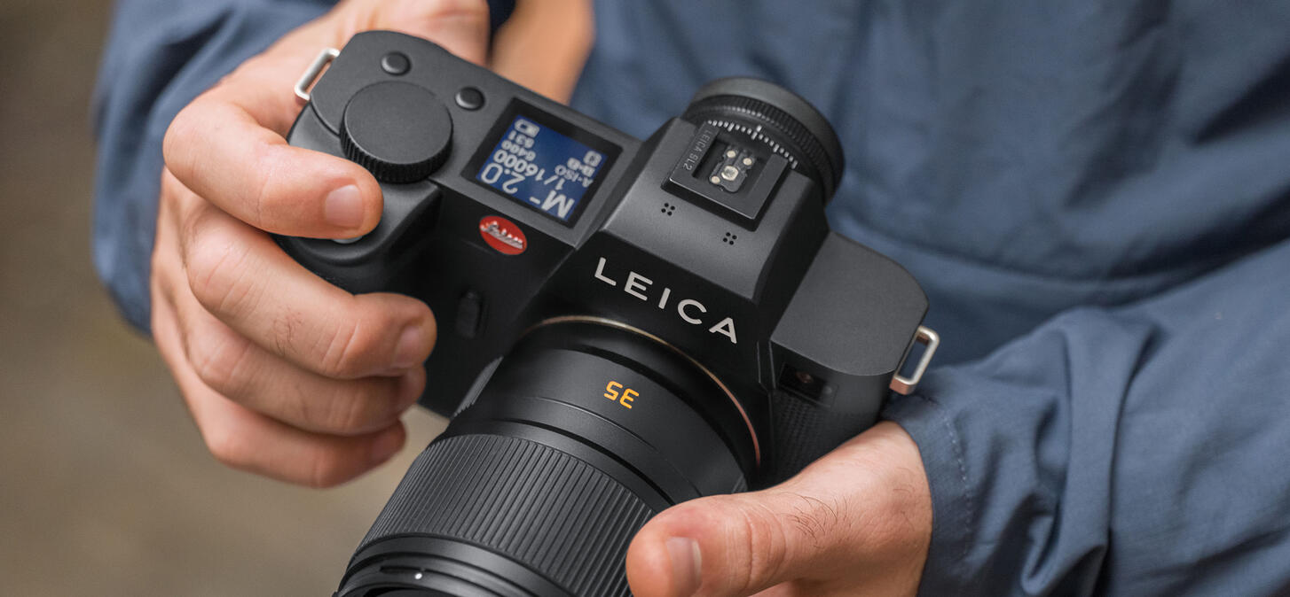 Leica SL kits. Activate your voucher before April 30th 2023. | Leica Camera US