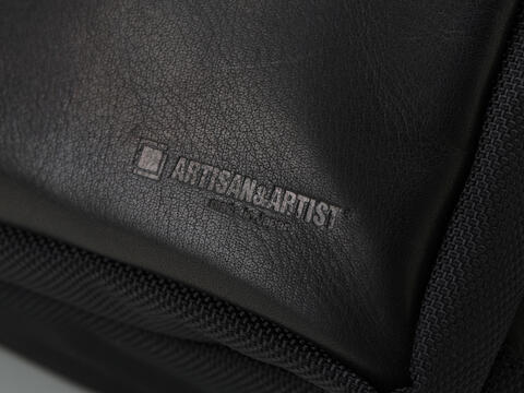 Artisan & Artist Leather/Nylon camera bag GCAM 1100 Black | Leica