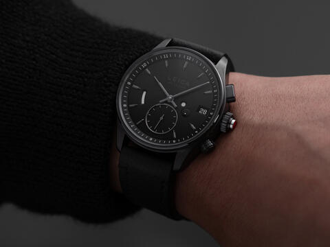 Leica Watch_ZM 2 Monochrom_Ambient_Wrist.jpg