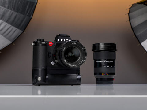 Multifunctional Handgrip HG-SCL7 | Leica Camera JP