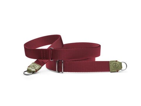 18569_D-Lux 8_carrying-strap-olive-burgundy_1920px.jpg