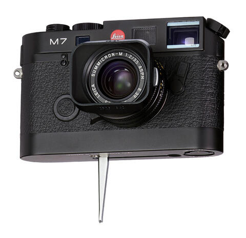 Leicavit M, black chrome | Leica Camera JP