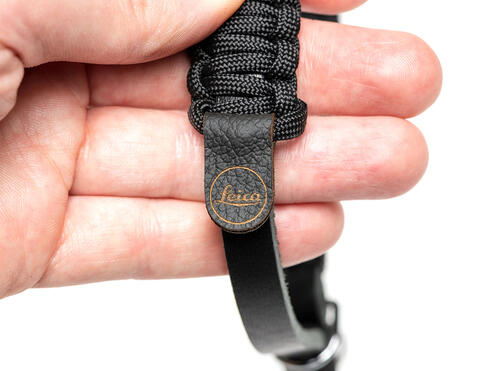 18890_18893-Leica-Paracord-black-leica-logo.jpg