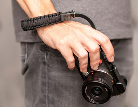 Leica Paracord Handstrap created by COOPH, black/black | Leica 