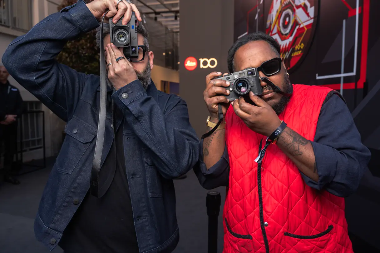 Davide de Martis photohraphing