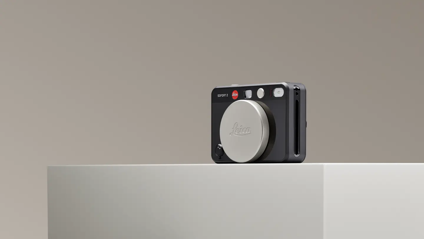 Leica SOFORT 2 100 YEARS OF LEICA on a stand