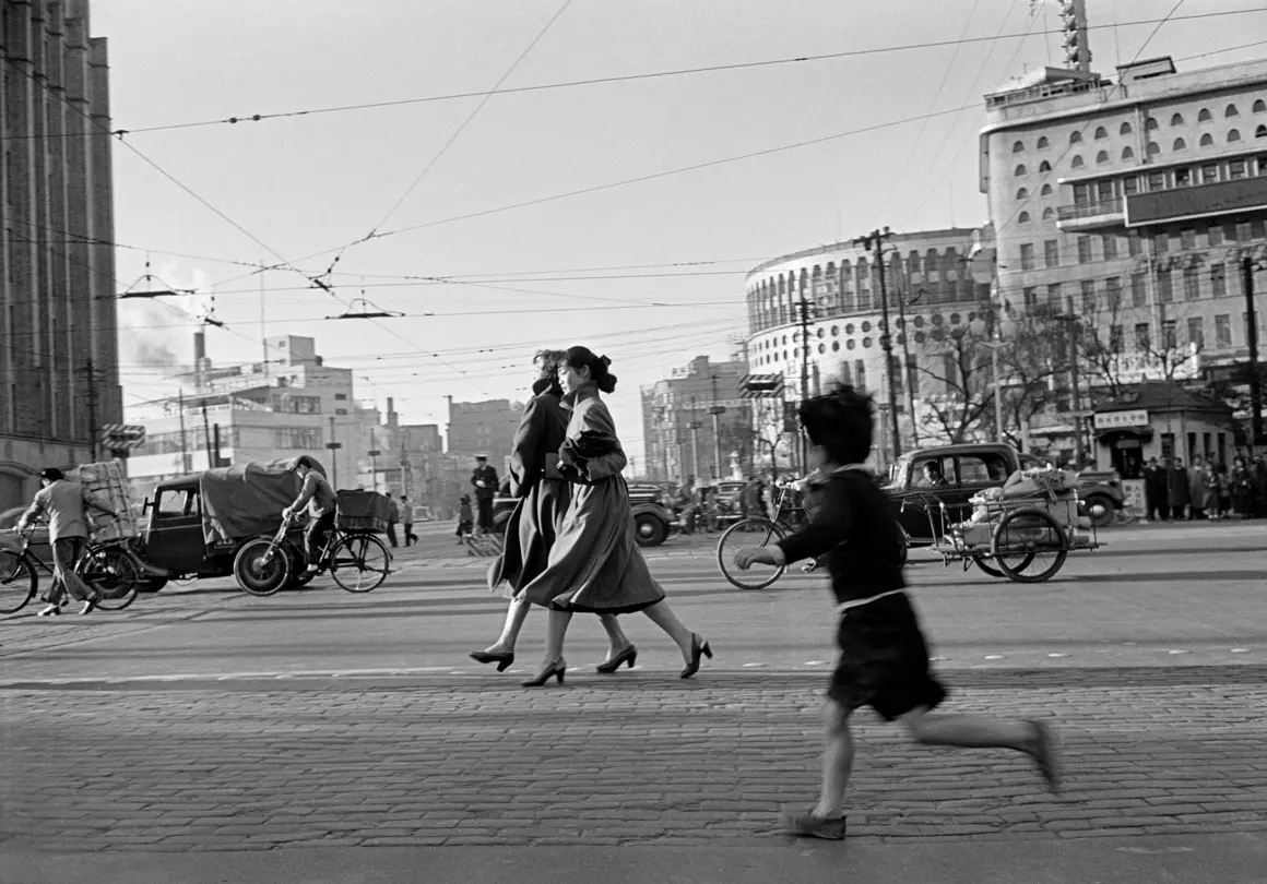 Street in Ginza in 951 by Werner-Bischof