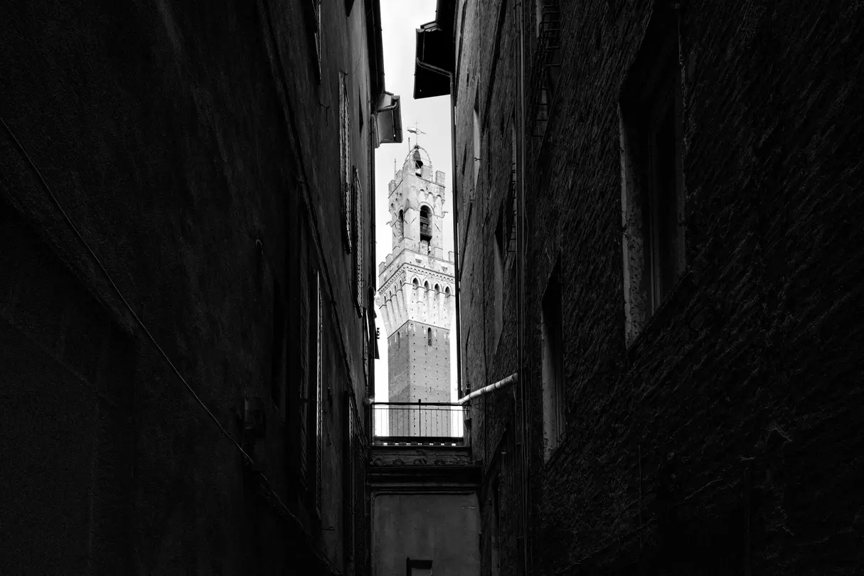 building monochrom photography