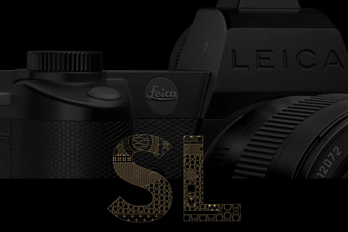 Leica SL3-S close up with SL-Logo in front.