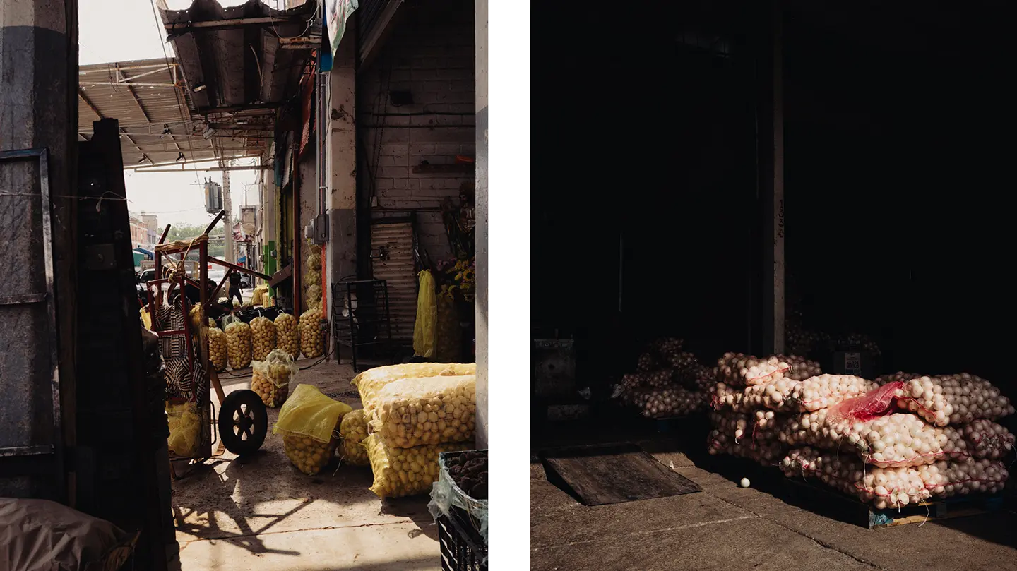colour images of a market in Mexico.