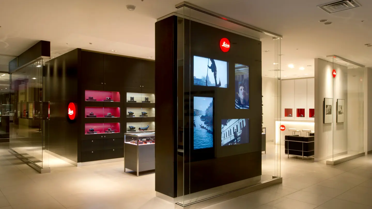 Leica Store Daimru Tokyo