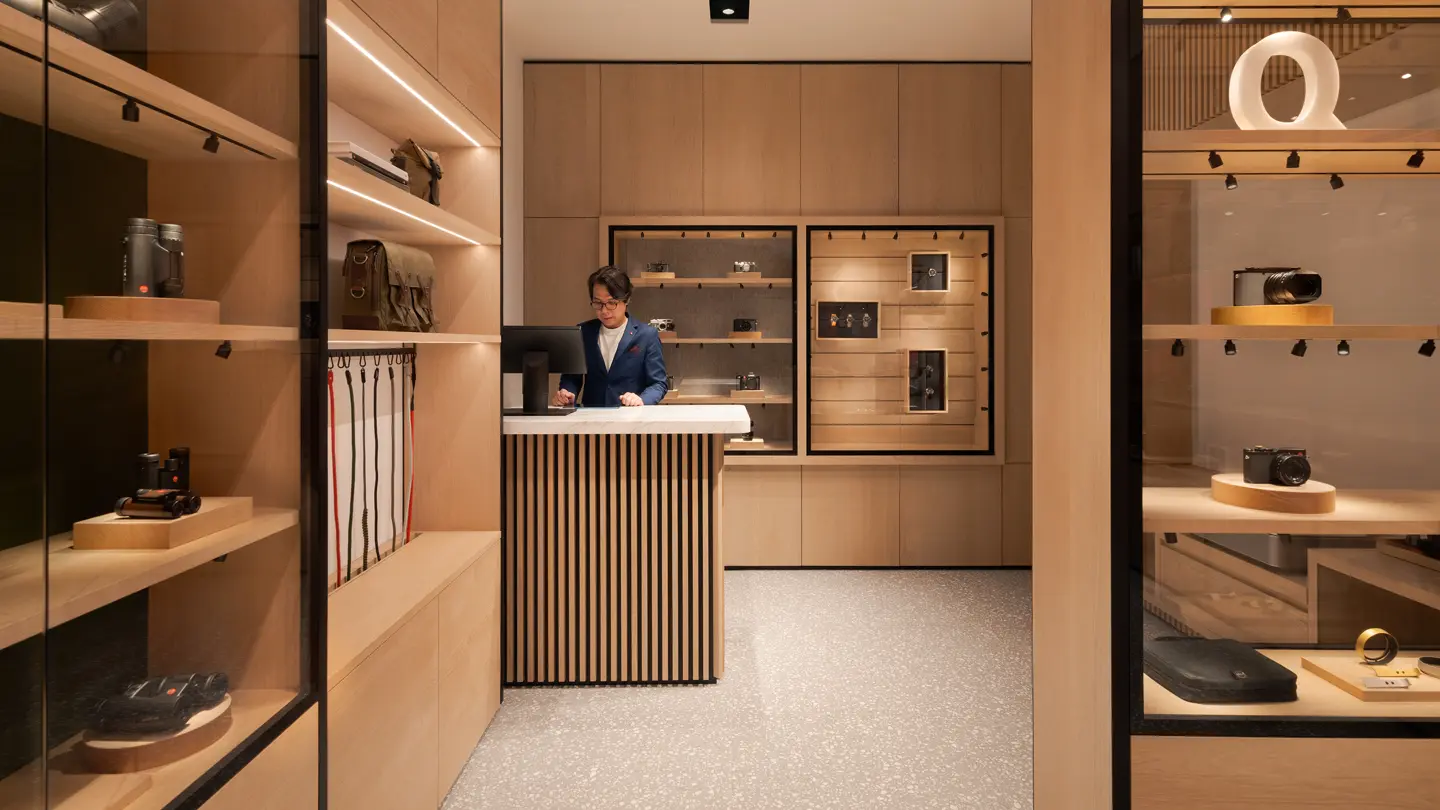 Leica Store Singapor Ion Orchard