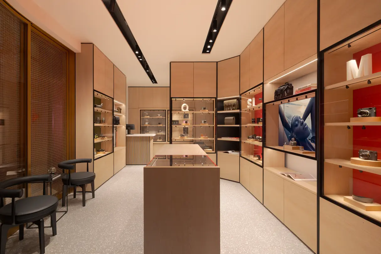 Leica Store Singapor Ion Orchard