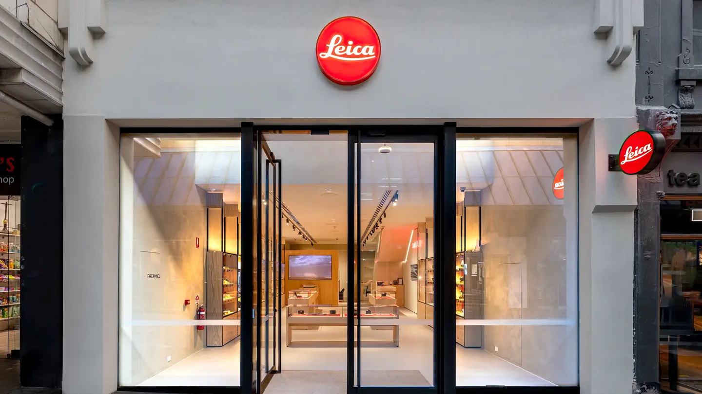 Leica Store Melbourne Collins Street outsideview