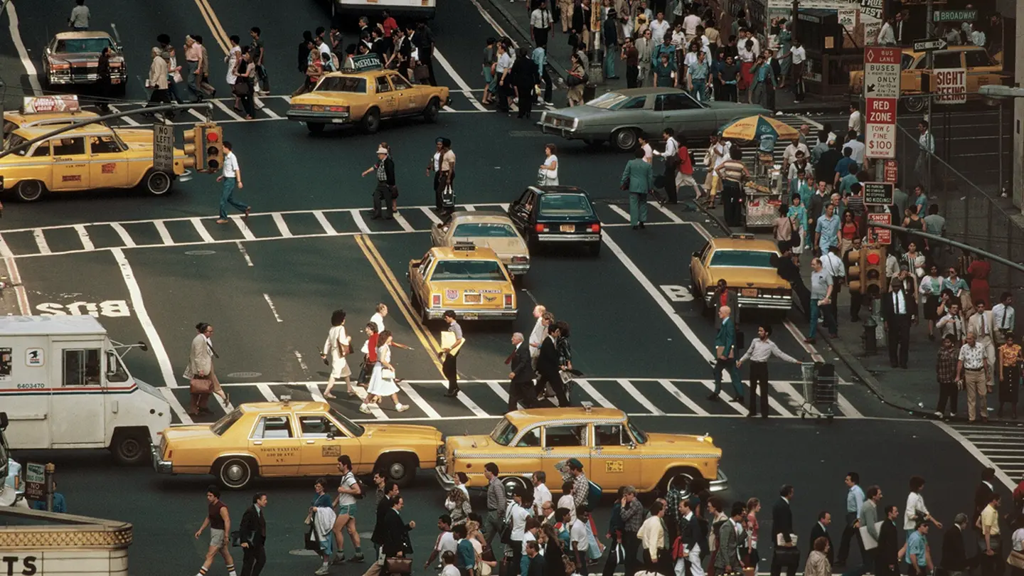 Thomas Hoepker Times Square gelbe Taxis und Menschen  
