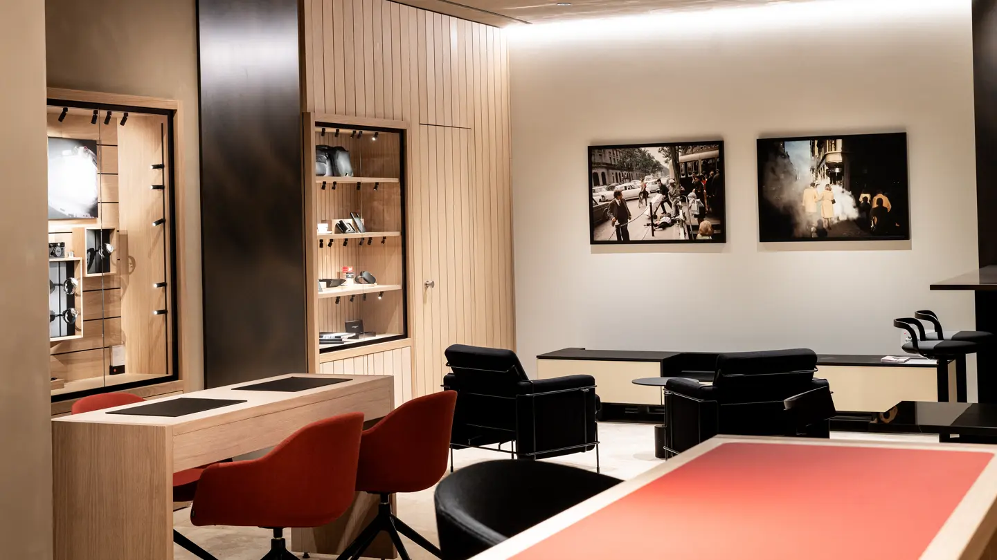 Leica Store Milan insideview