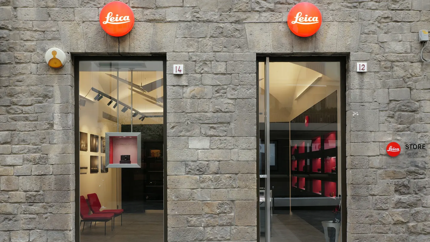 Leica Store Florence entrance