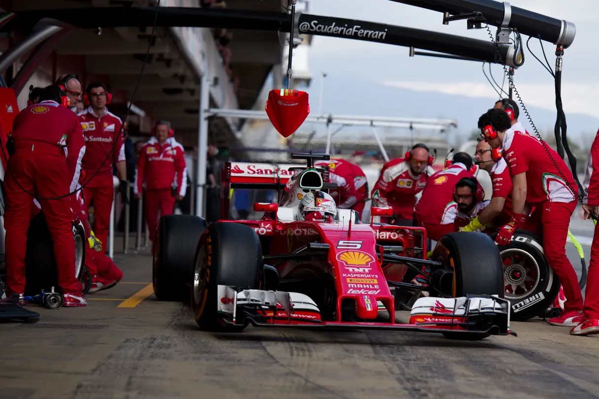 Boxenstop of a Ferrari in Formula 1