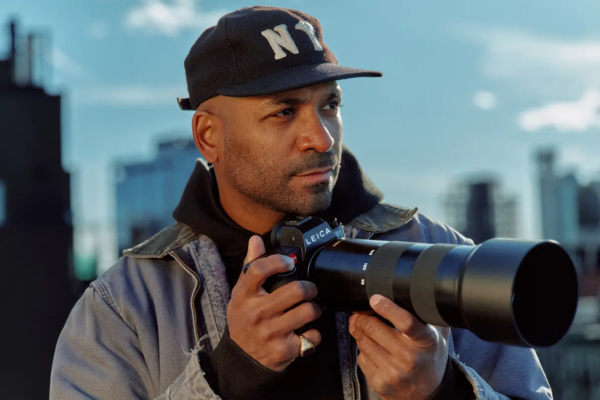 Jason Roman with the Leica SL3 and the APO-Vario-Elmarit-SL 90-280