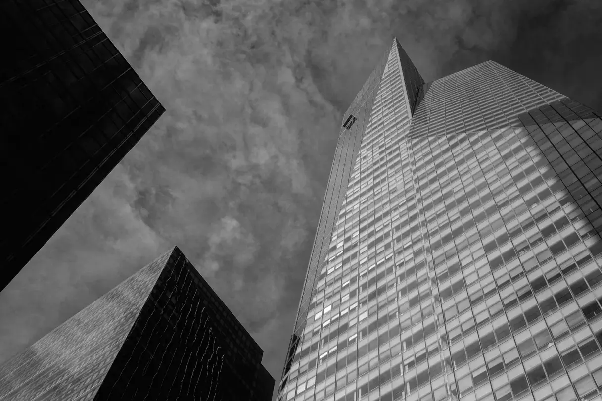 skyscraper b&w