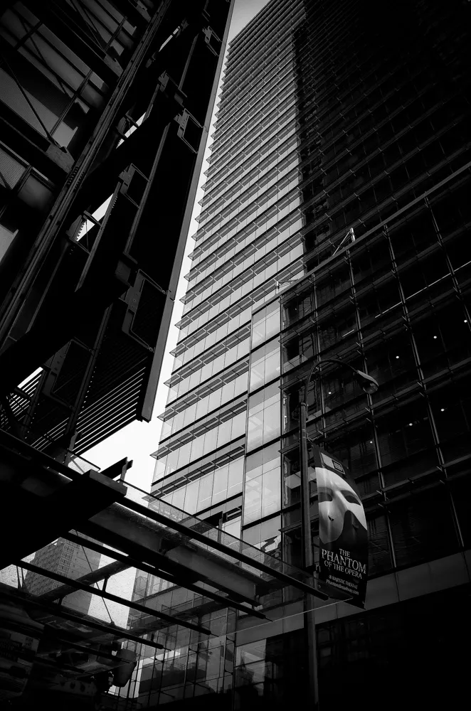 sky scraper b&w