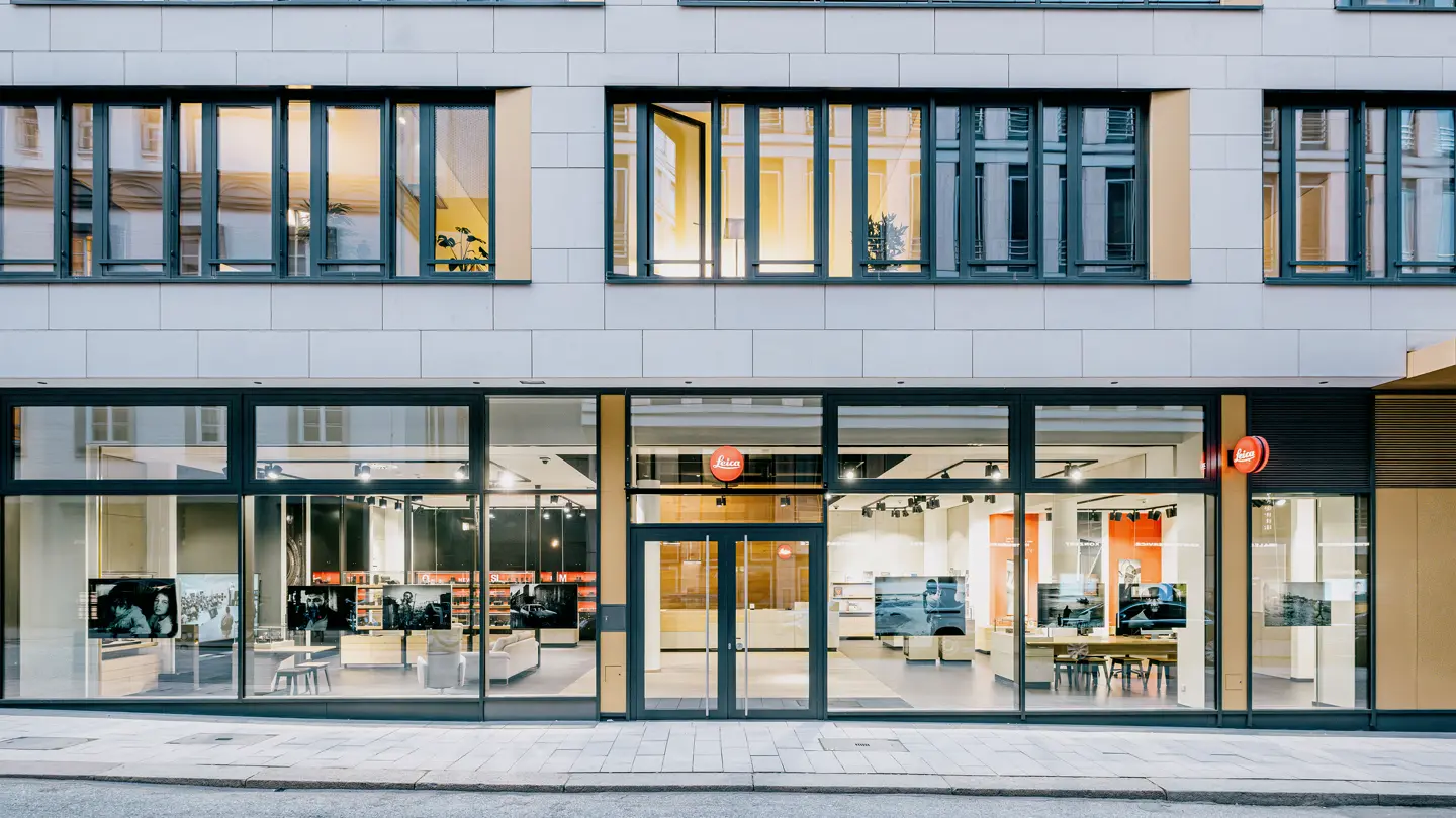 Leica Store Hamburg outside