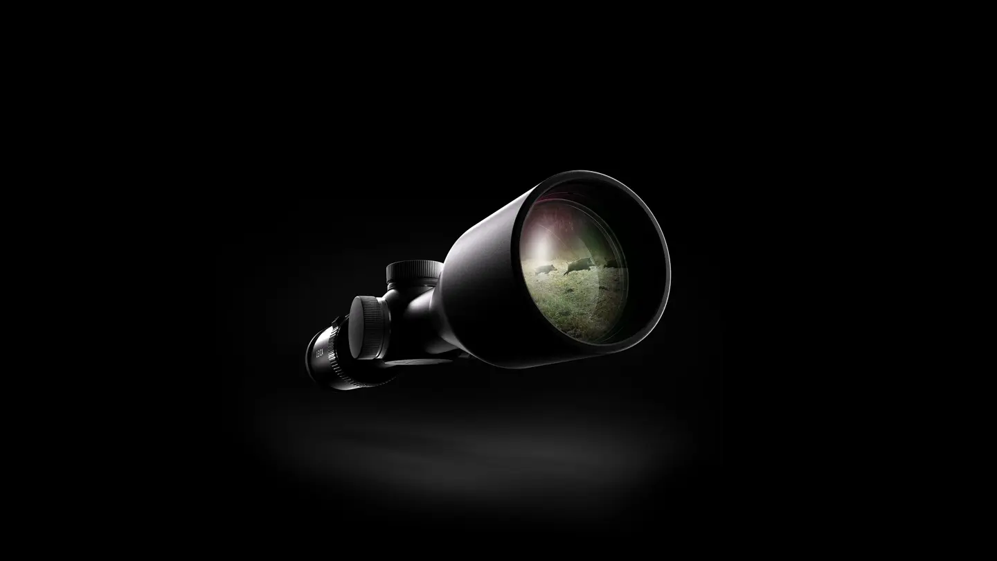Leica-Riflescope-on-dark-background