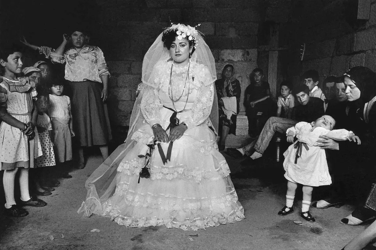 bride at her wedding b&w