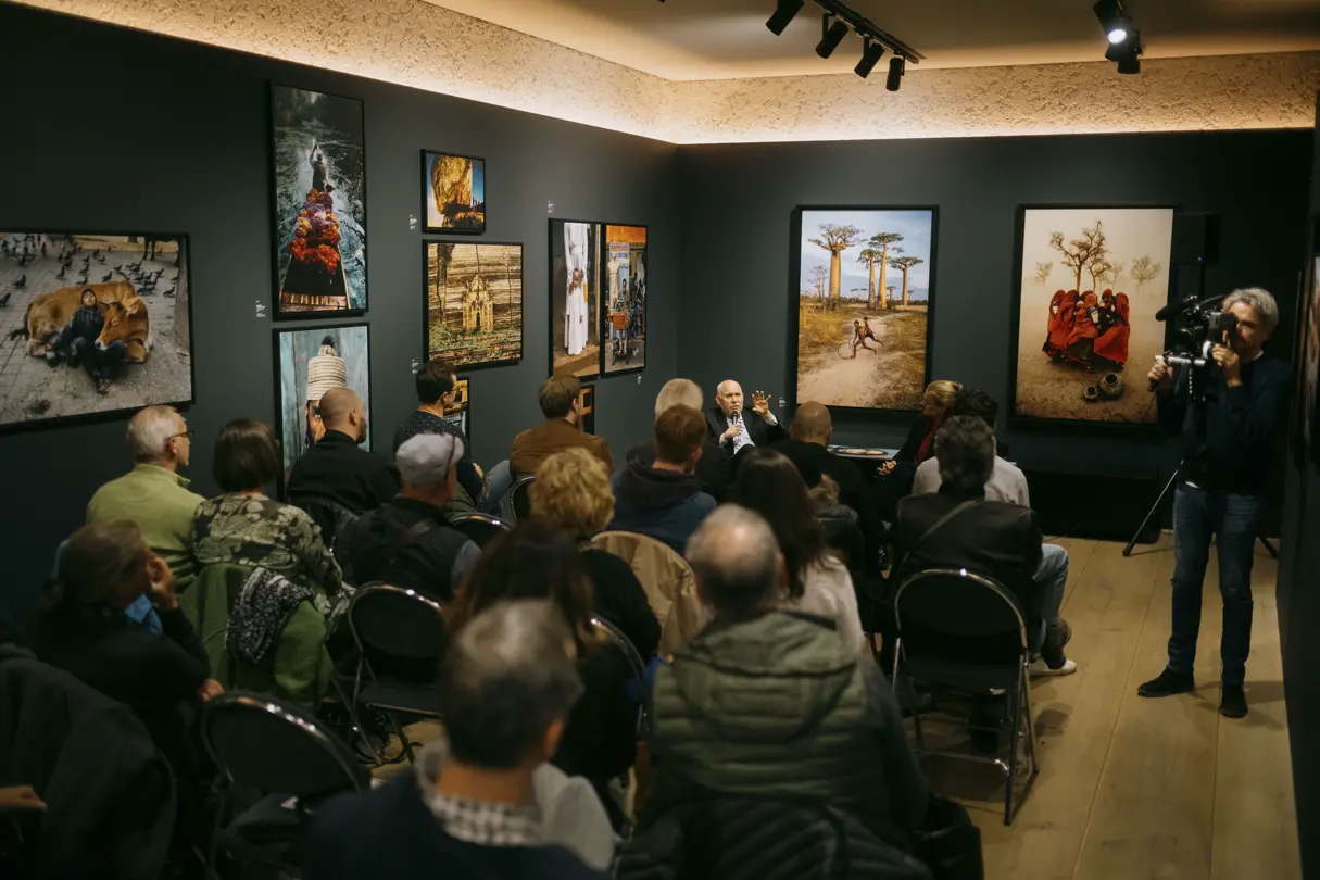 Photographer Steve McCurry at a Leica exhibition opening in München