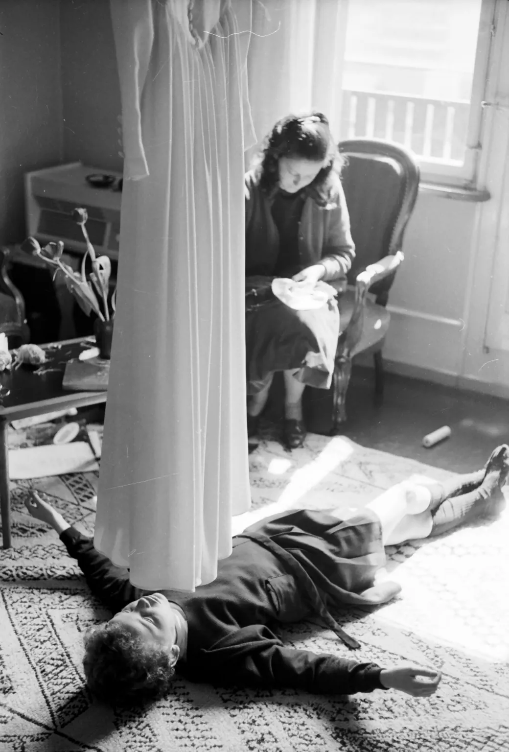 family in living room b&w