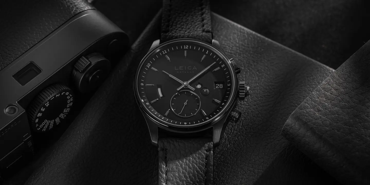 Leica ZM Monochrom on the table.