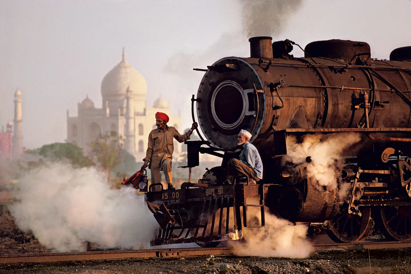 Locomotive with 2 men in front