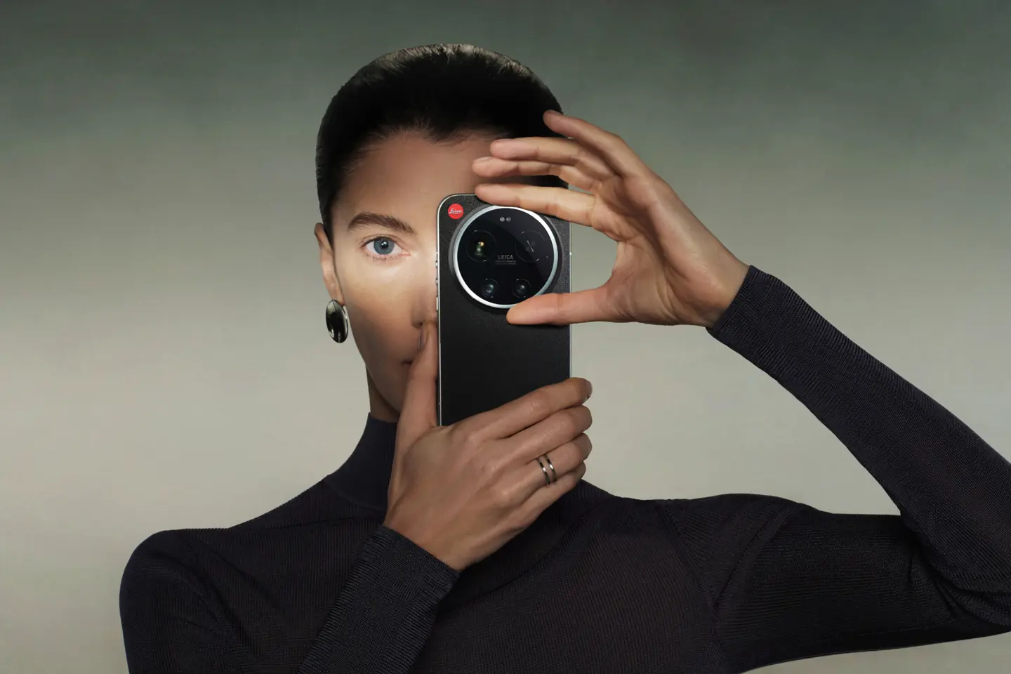 Woman using the Leica Leitzphone powered by Xiaomi