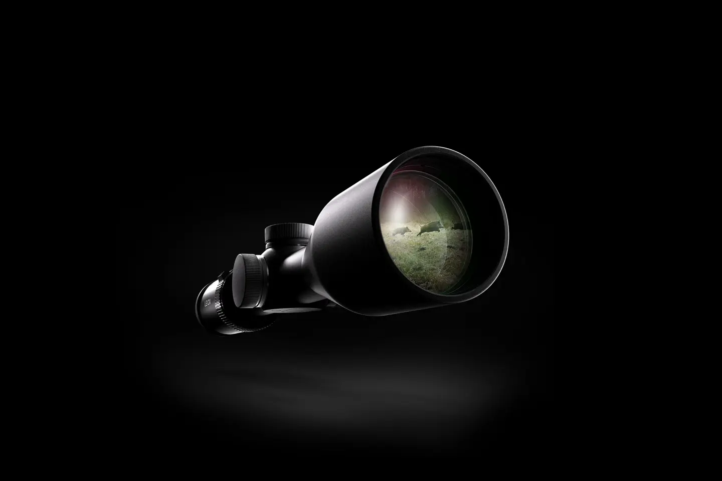 Leica-Riflescope-on-dark-background