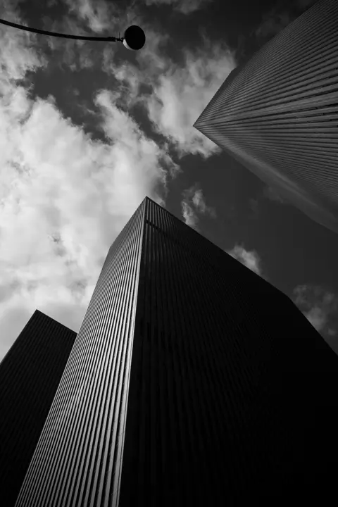 sky scraper b&w