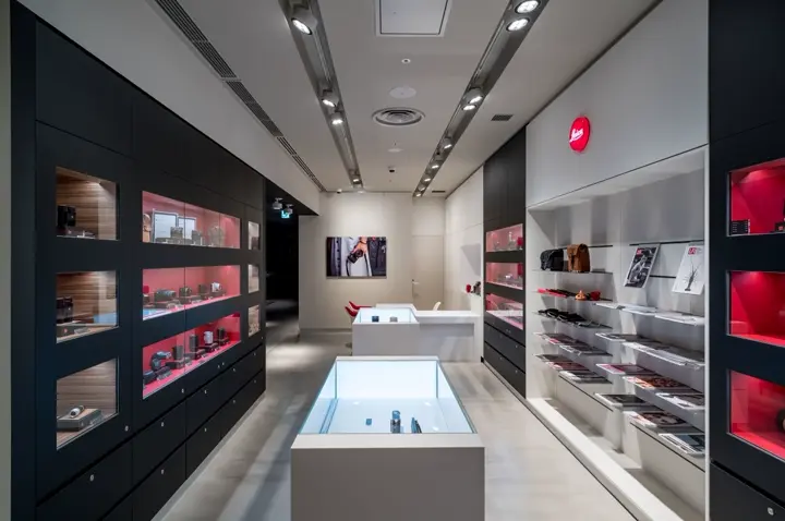 Leica Store Daimaru Shinsaibashi 2