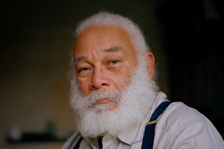 Headshot of Charlie Phillips