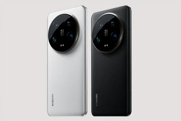 Xiaomi 14 Ultra Back left